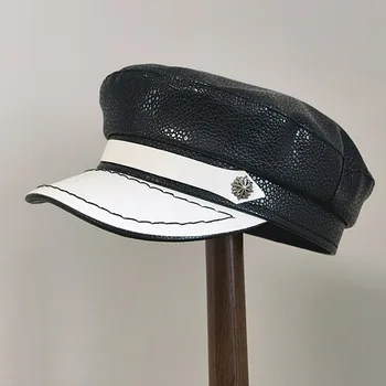 Нови маркови дизайнерски зимните шапки от изкуствена кожа, лоскутные два цвята шапки за газетчиков, женските плоски военни шапки, шапка за момче-пекаря